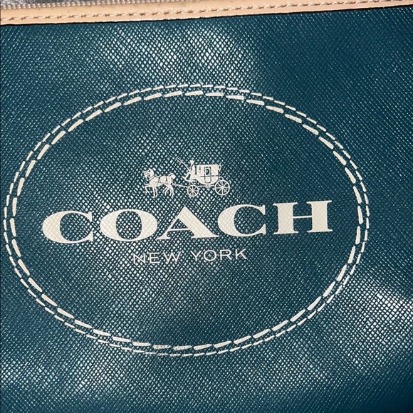 Vintage Coach Green Wristlet - Picture 7 of 9